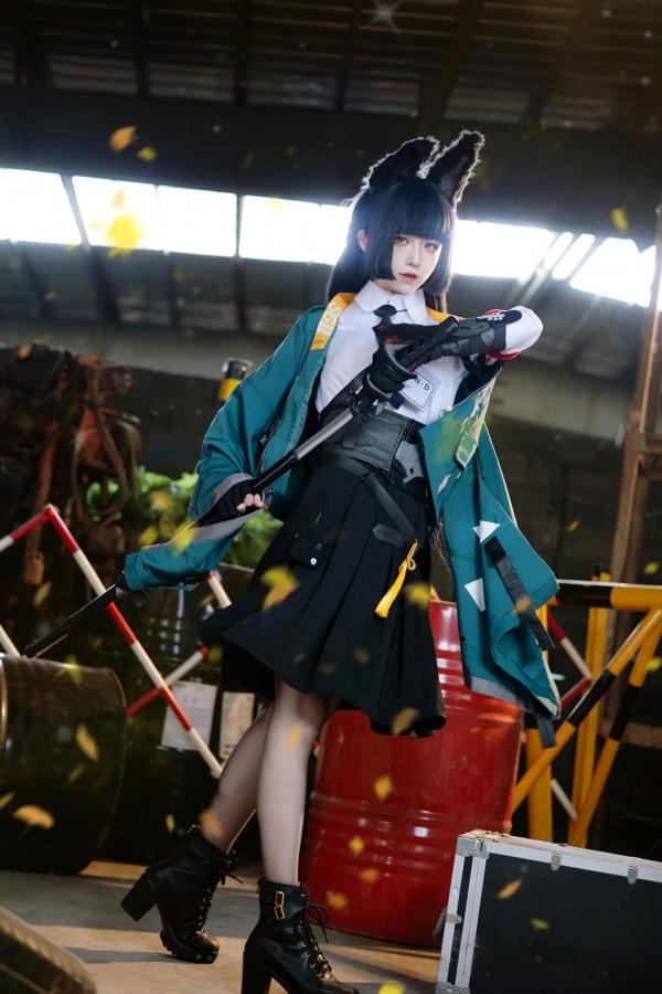    双木扶苏 - 绝区零星见雅COSPLAY 战术工装风冷艳御姐在废墟拍摄绝美还原 [30P]第18张图片