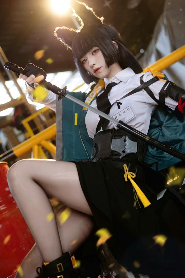    双木扶苏 - 绝区零星见雅COSPLAY 战术工装风冷艳御姐在废墟拍摄绝美还原 [30P]第20张图片