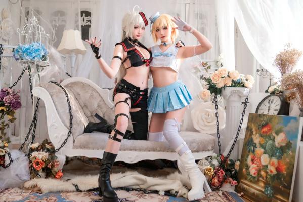    Momoko葵葵 瓜希酱 - FATE黑白贞德Cosplay，冷艳黑化与清纯白贞双子，极致对比诱惑实拍 [60P]第23张图片