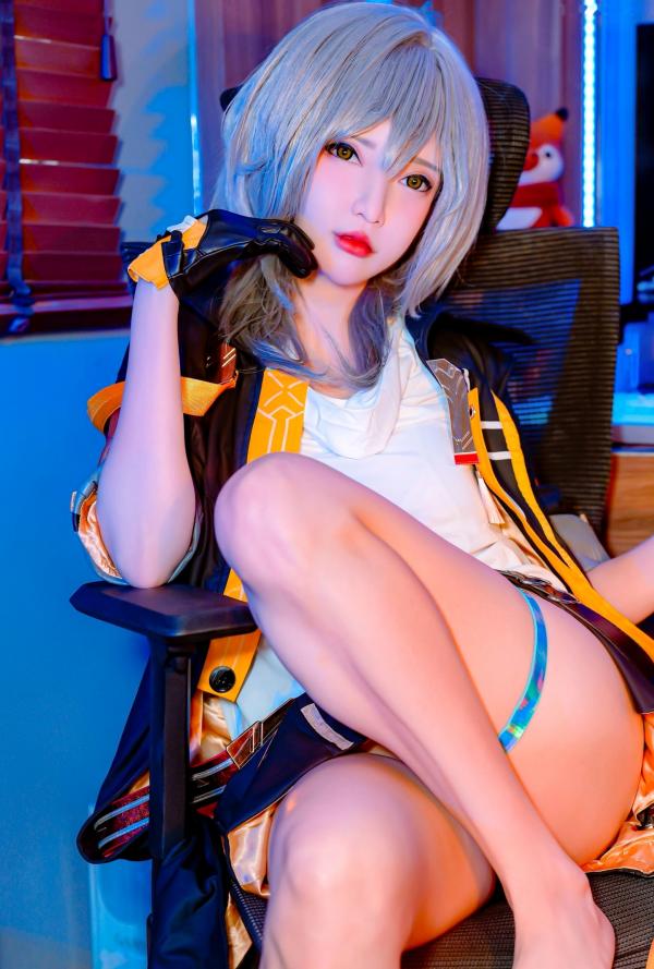    Potato-Godzilla星穹铁道Stelle角色扮演：火辣性感私房大尺度写真，极致曲线的视觉盛宴第4张图片