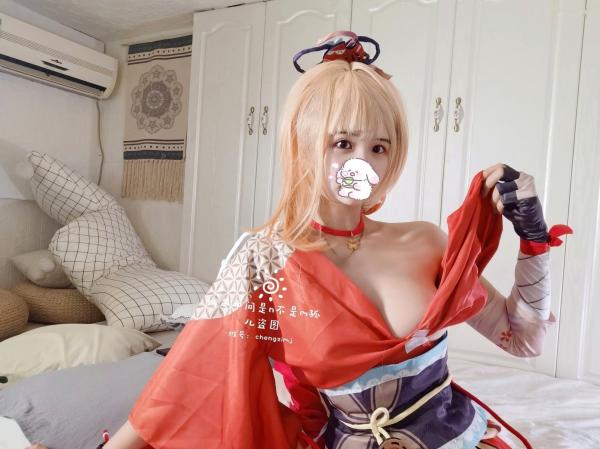    橙子喵酱-宵宫原神cosplay私房写真，极致诱惑展现二次元少女魅力第1张图片