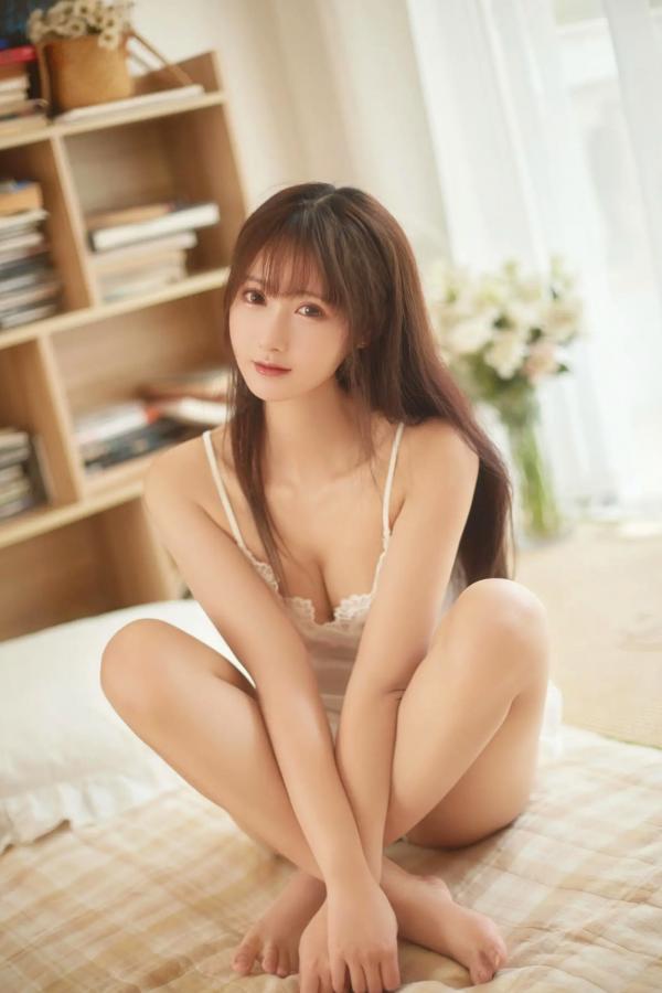    【高清写真】羽生三未 日系睡裙私房写真，清新居家风格，温婉气质与治愈唯美视觉盛宴第16张图片