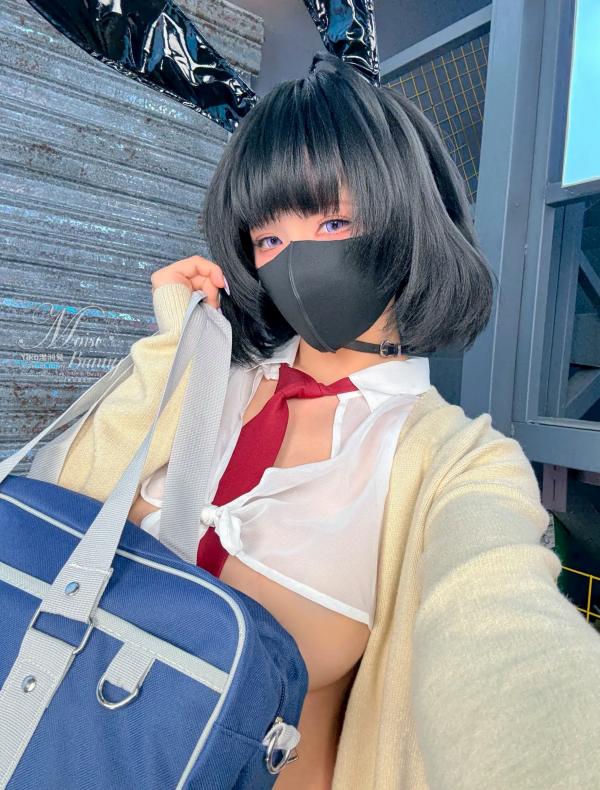    咬一口兔娘(Yiko湿润兔)10月作品：赛博逆JK制服诱惑，机车黑丝与大胆角色扮演的高能视觉盛宴[87P]第82张图片
