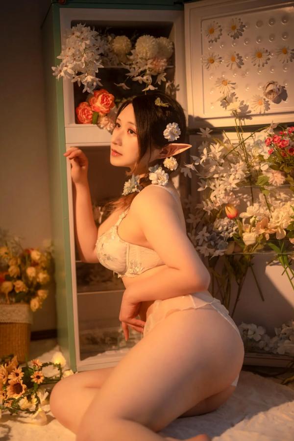    Zyra秋 繁花私房写真：花间精灵造型唯美蕾丝内衣诱惑[40P]第6张图片