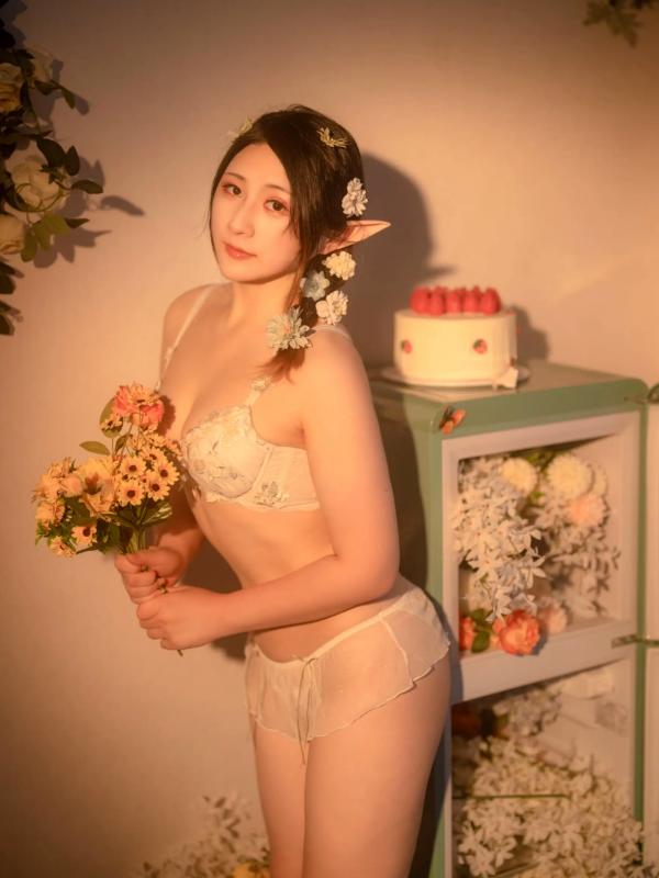    Zyra秋 繁花私房写真：花间精灵造型唯美蕾丝内衣诱惑[40P]第33张图片