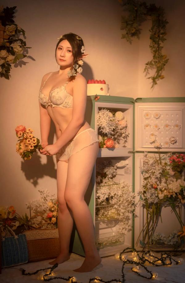    Zyra秋 繁花私房写真：花间精灵造型唯美蕾丝内衣诱惑[40P]第34张图片