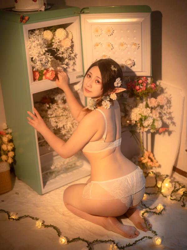    Zyra秋 繁花私房写真：花间精灵造型唯美蕾丝内衣诱惑[40P]第37张图片