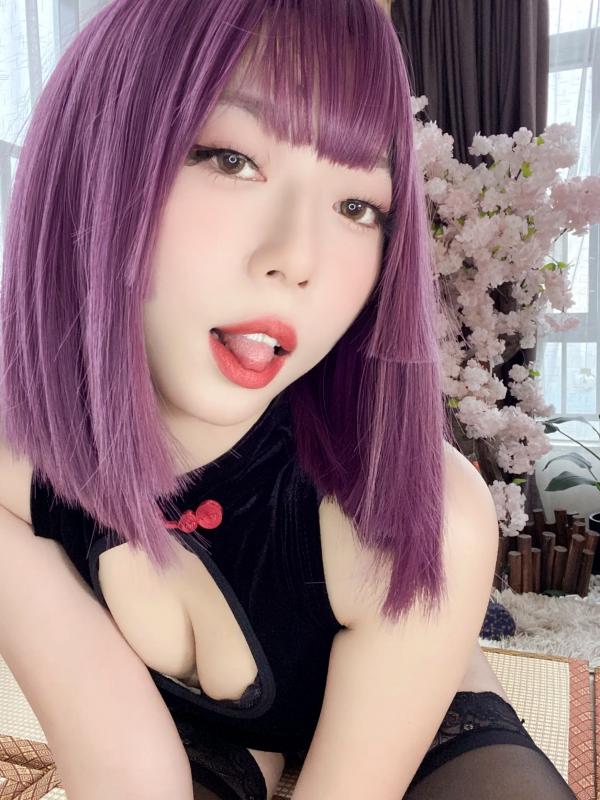    Money冷冷 - 黑丝吊带高叉旗袍蕾丝裙，日式樱花背景下极致性感私房演绎 [107P]第47张图片