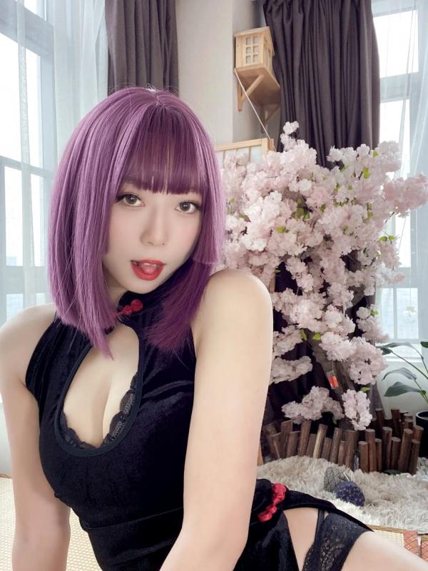    Money冷冷 - 黑丝吊带高叉旗袍蕾丝裙，日式樱花背景下极致性感私房演绎 [107P]第107张图片