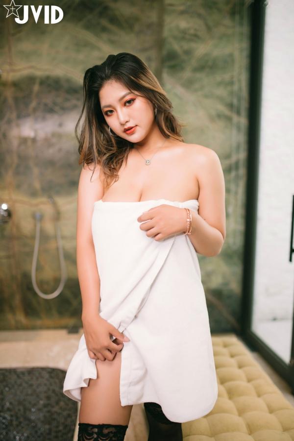    JVID Agelia安吉私房SPA大尺度写真：爆乳按摩师全身心地事奉，乳推全裸互动，极品居家诱惑，极致体验为您服务第8张图片