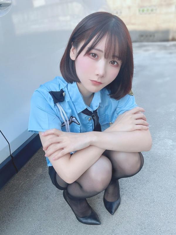    けん研(けんけん)制服诱惑与性感恶魔Cosplay写真，大尺度角色扮演，火辣身材尽显极致诱惑，2023.11精选合集第18张图片