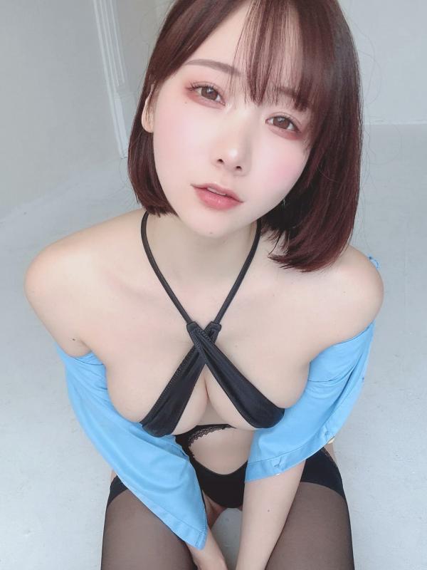    けん研(けんけん)制服诱惑与性感恶魔Cosplay写真，大尺度角色扮演，火辣身材尽显极致诱惑，2023.11精选合集第61张图片