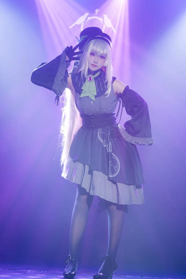    lunananya - 碧蓝档案歌住樱子Cosplay，梦幻舞台灯光下演绎高冷女神，精致哥特风造型与绝美黑丝诱惑第8张图片