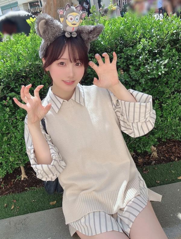    けん研(Ken Ken) 2023.09 Fantia精选：清纯短发女仆装、极品女神私房照、性感比基尼诱惑合集第96张图片