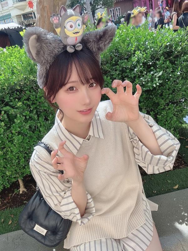    けん研(Ken Ken) 2023.09 Fantia精选：清纯短发女仆装、极品女神私房照、性感比基尼诱惑合集第97张图片