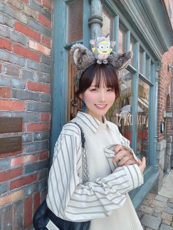    けん研(Ken Ken) 2023.09 Fantia精选：清纯短发女仆装、极品女神私房照、性感比基尼诱惑合集第100张图片