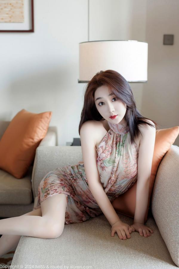    IMiss爱蜜社-772-九月生：清新优雅碎花裙与灰色内衣诱惑，展现绝美身材曲线，居家私房写真大片，性感与清纯兼具第3张图片