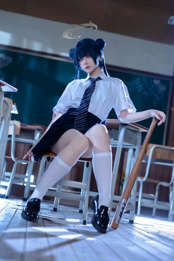    屿鱼 - 蔚蓝档案 妃咲COS 沉浸式绝美JK校服教室制服诱惑 大尺度女神写真合集 [61P]第9张图片