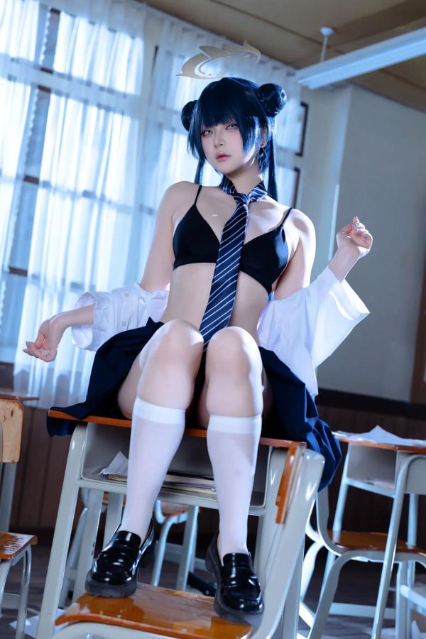    屿鱼 - 蔚蓝档案 妃咲COS 沉浸式绝美JK校服教室制服诱惑 大尺度女神写真合集 [61P]第42张图片