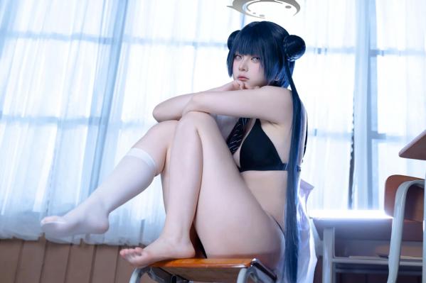    屿鱼 - 蔚蓝档案 妃咲COS 沉浸式绝美JK校服教室制服诱惑 大尺度女神写真合集 [61P]第54张图片