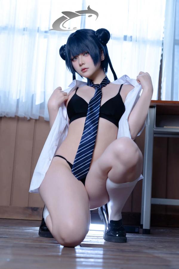   屿鱼 - 蔚蓝档案 妃咲COS 沉浸式绝美JK校服教室制服诱惑 大尺度女神写真合集 [61P]第60张图片