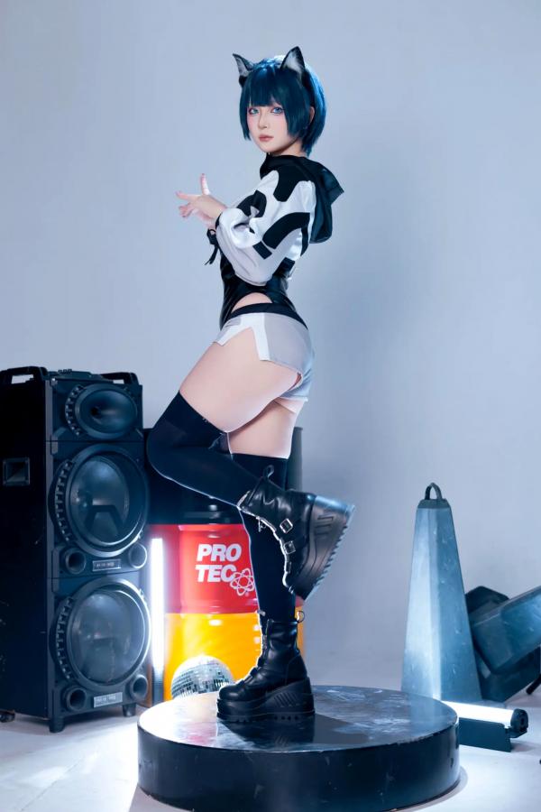   屿鱼 - 手办：二次元机能风猫耳少女，黑丝诱惑与朋克音浪的精致视听盛宴第16张图片