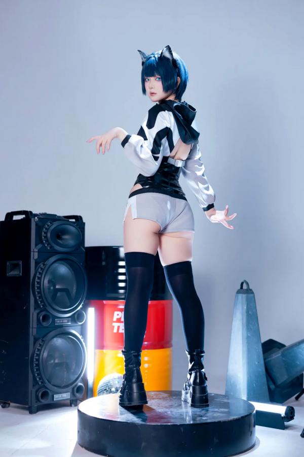    屿鱼 - 手办：二次元机能风猫耳少女，黑丝诱惑与朋克音浪的精致视听盛宴第20张图片