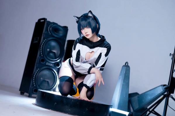    屿鱼 - 手办：二次元机能风猫耳少女，黑丝诱惑与朋克音浪的精致视听盛宴第24张图片