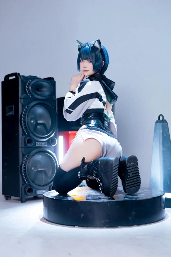    屿鱼 - 手办：二次元机能风猫耳少女，黑丝诱惑与朋克音浪的精致视听盛宴第35张图片