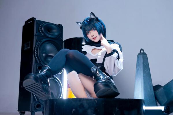    屿鱼 - 手办：二次元机能风猫耳少女，黑丝诱惑与朋克音浪的精致视听盛宴第50张图片