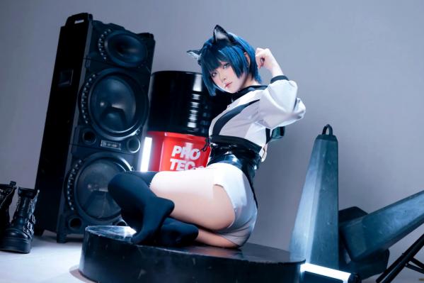    屿鱼 - 手办：二次元机能风猫耳少女，黑丝诱惑与朋克音浪的精致视听盛宴第53张图片