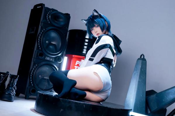    屿鱼 - 手办：二次元机能风猫耳少女，黑丝诱惑与朋克音浪的精致视听盛宴第54张图片