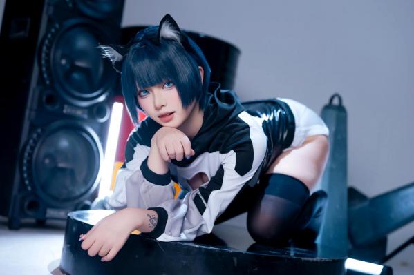    屿鱼 - 手办：二次元机能风猫耳少女，黑丝诱惑与朋克音浪的精致视听盛宴第74张图片