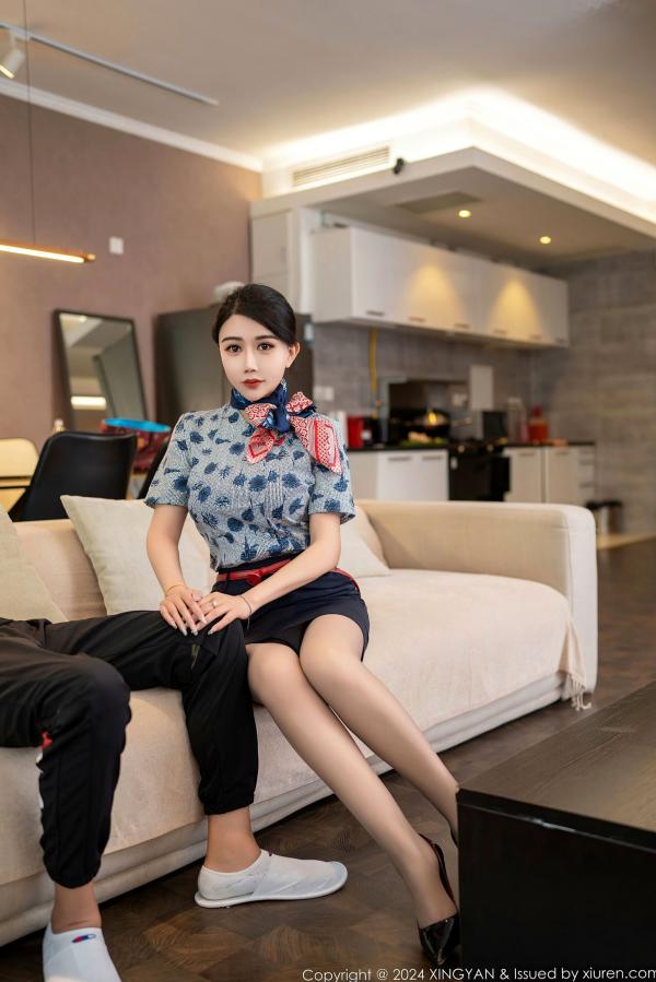    星颜社李若汐-制服诱惑系列，化身甜美空姐公寓私房写真，火辣身材尽显极致妩媚，空姐下班后的温柔互动，2024年绝美视觉盛宴第4张图片