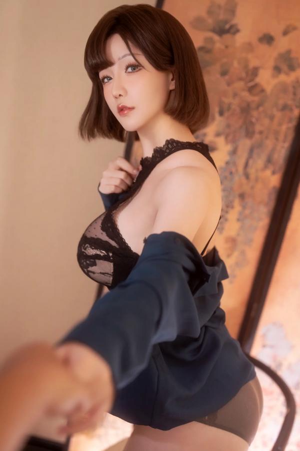    【私房摄影】星之迟迟：热心的邻居姐姐，身着性感黑色蕾丝内衣，诠释极致诱惑，尽显邻家尤物魅力第47张图片
