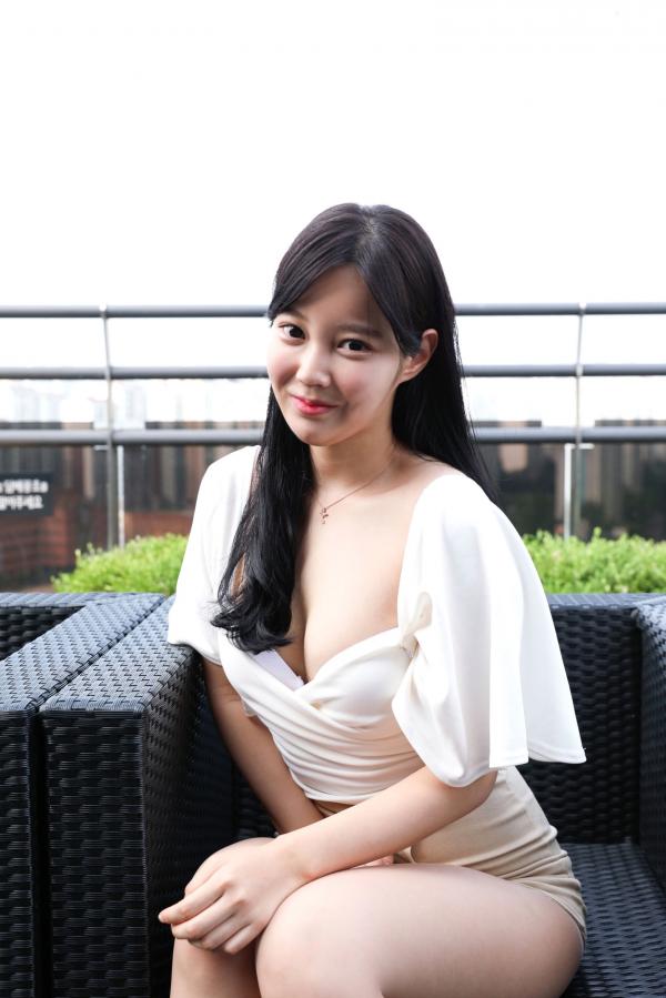    韩国美女Joo Yeon相亲女友系列，清新白衬衫搭配包臀裙，极致丝袜美腿，户外露台唯美私房，尽显温婉甜美气质第8张图片