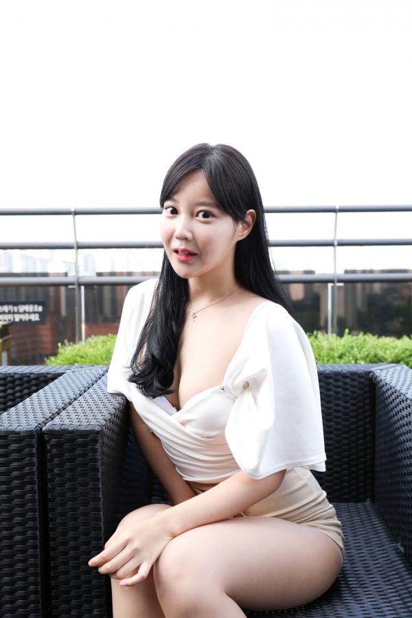    韩国美女Joo Yeon相亲女友系列，清新白衬衫搭配包臀裙，极致丝袜美腿，户外露台唯美私房，尽显温婉甜美气质第15张图片