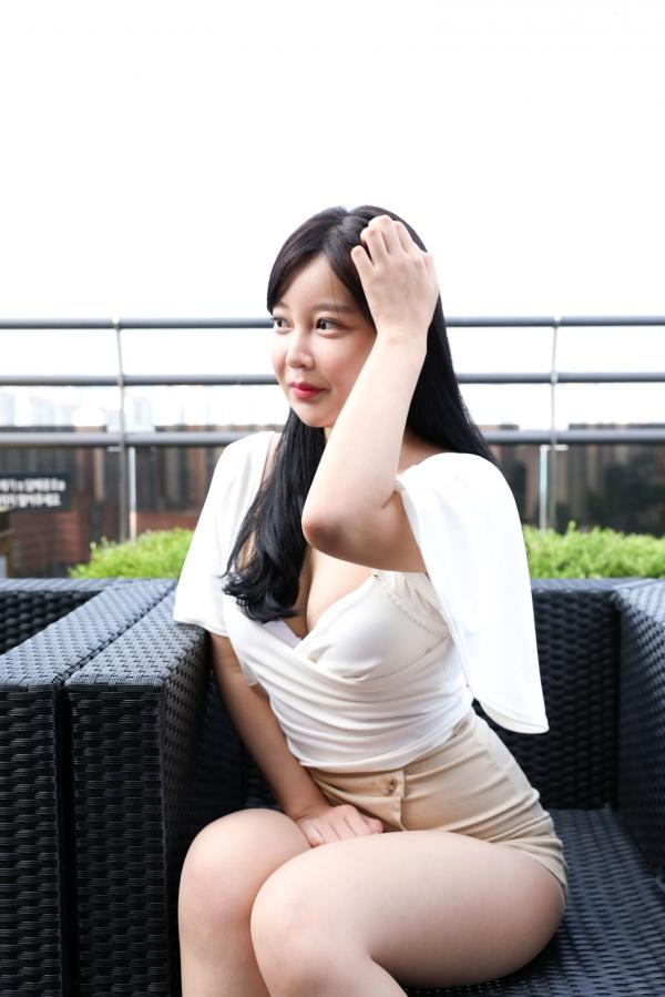    韩国美女Joo Yeon相亲女友系列，清新白衬衫搭配包臀裙，极致丝袜美腿，户外露台唯美私房，尽显温婉甜美气质第16张图片