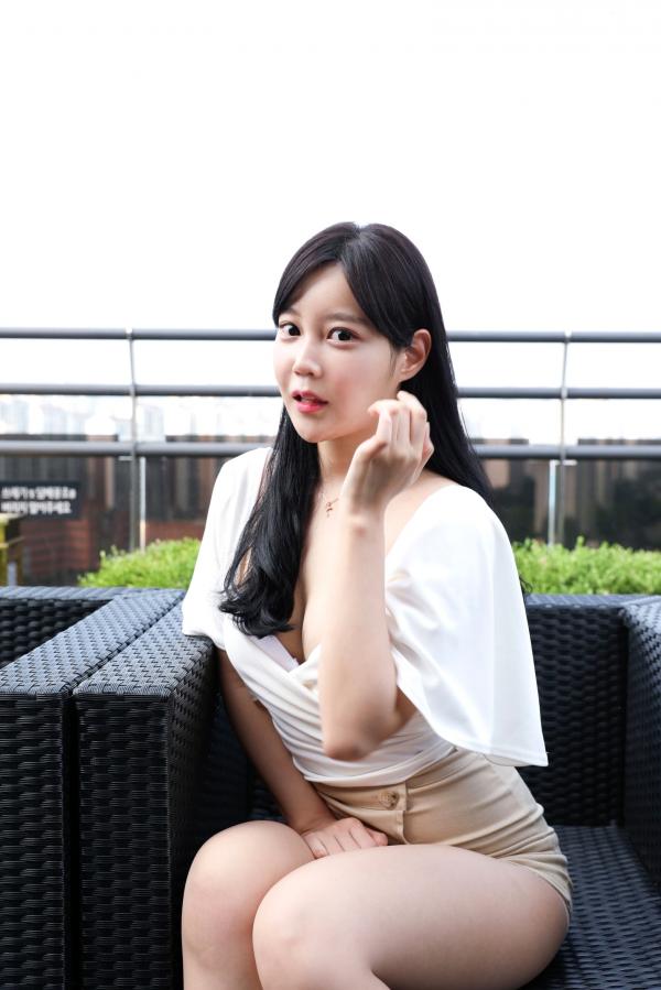   韩国美女Joo Yeon相亲女友系列，清新白衬衫搭配包臀裙，极致丝袜美腿，户外露台唯美私房，尽显温婉甜美气质第17张图片