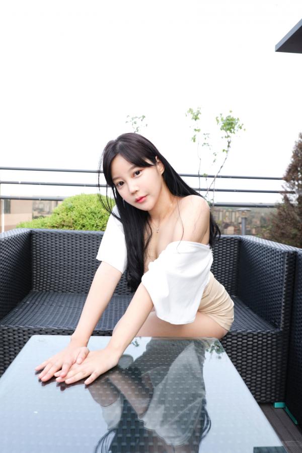    韩国美女Joo Yeon相亲女友系列，清新白衬衫搭配包臀裙，极致丝袜美腿，户外露台唯美私房，尽显温婉甜美气质第31张图片