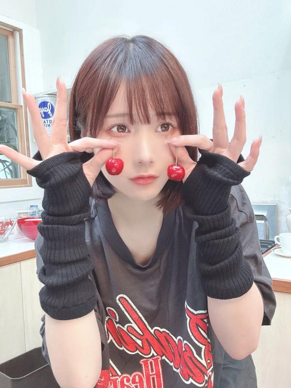    けん研(Kenken) 2023.06 Fantia写真合集：清纯童颜、居家内衣、温泉湿身与泳装诱惑第29张图片
