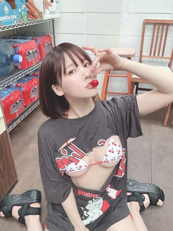    けん研(Kenken) 2023.06 Fantia写真合集：清纯童颜、居家内衣、温泉湿身与泳装诱惑第39张图片