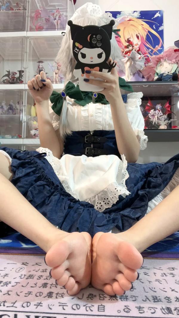   白栎Shirly - 十六夜咲夜 COSPLAY私房摄影，绝美腿部丝袜特写与宅系女仆诱惑第3张图片