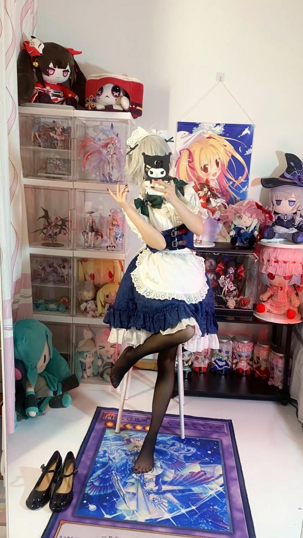    白栎Shirly - 十六夜咲夜 COSPLAY私房摄影，绝美腿部丝袜特写与宅系女仆诱惑第20张图片