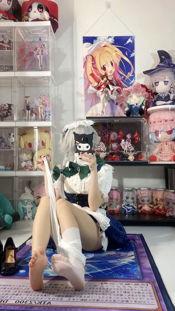    白栎Shirly - 十六夜咲夜 COSPLAY私房摄影，绝美腿部丝袜特写与宅系女仆诱惑第23张图片