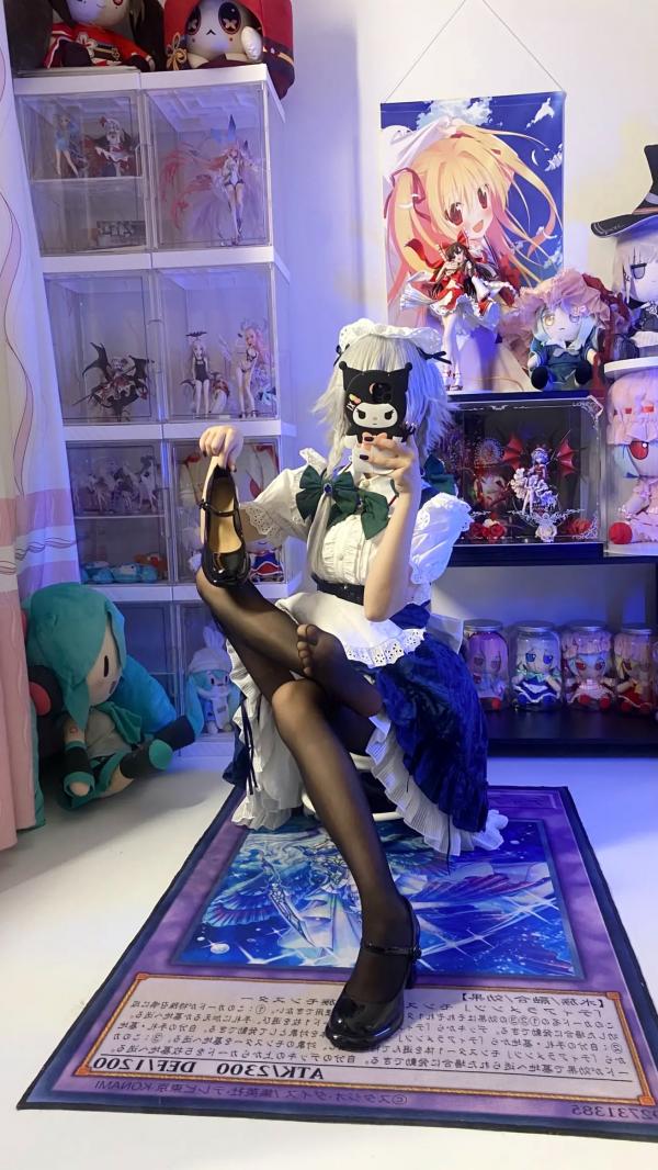    白栎Shirly - 十六夜咲夜 COSPLAY私房摄影，绝美腿部丝袜特写与宅系女仆诱惑第30张图片
