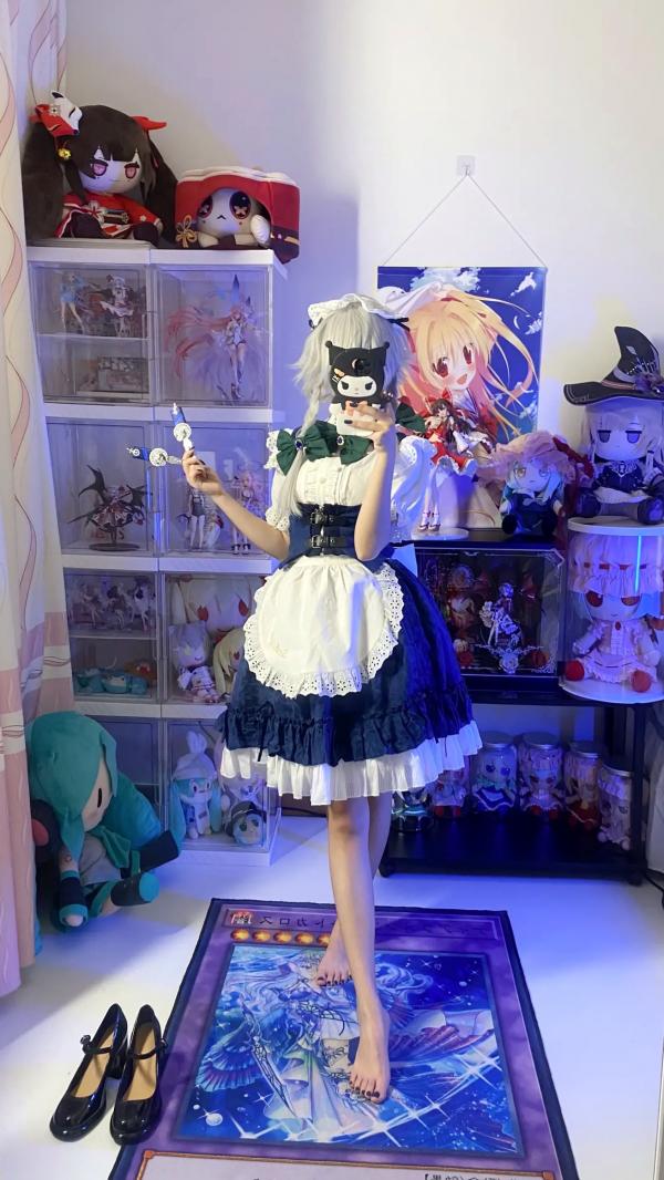    白栎Shirly - 十六夜咲夜 COSPLAY私房摄影，绝美腿部丝袜特写与宅系女仆诱惑第35张图片