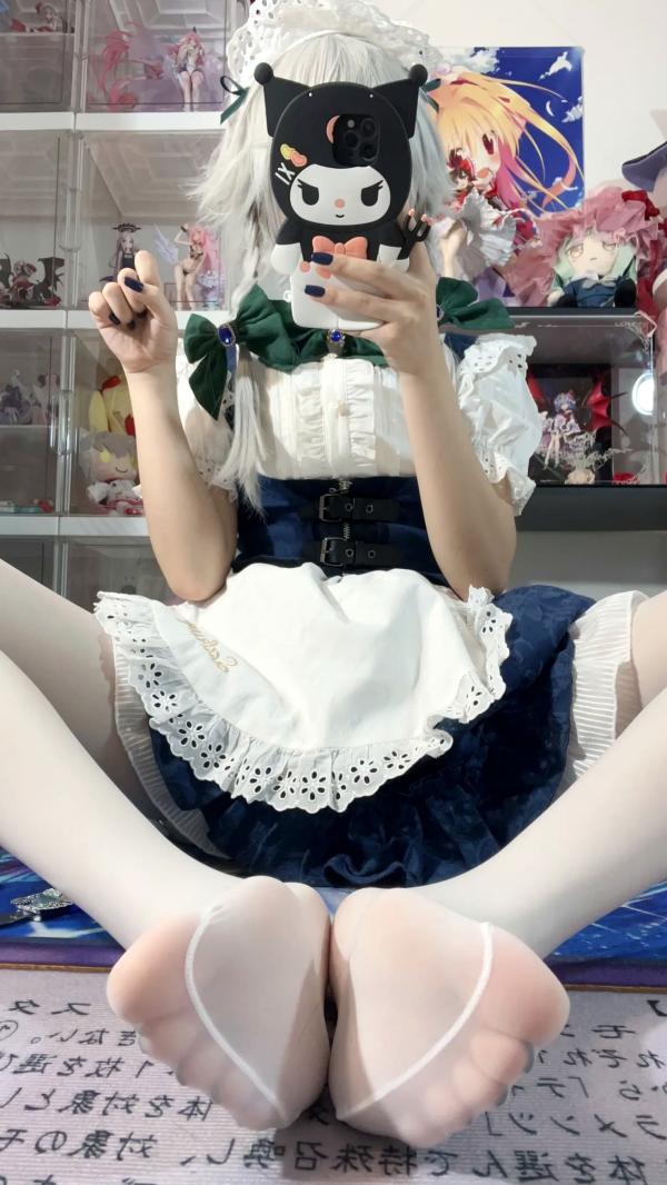    白栎Shirly - 十六夜咲夜 COSPLAY私房摄影，绝美腿部丝袜特写与宅系女仆诱惑第45张图片