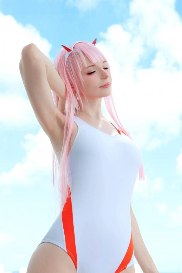    Peach milky - ZeroTwo 绝美Cosplay写真，02动漫角色扮演，欧美模特清纯甜美制服诱惑套图第24张图片