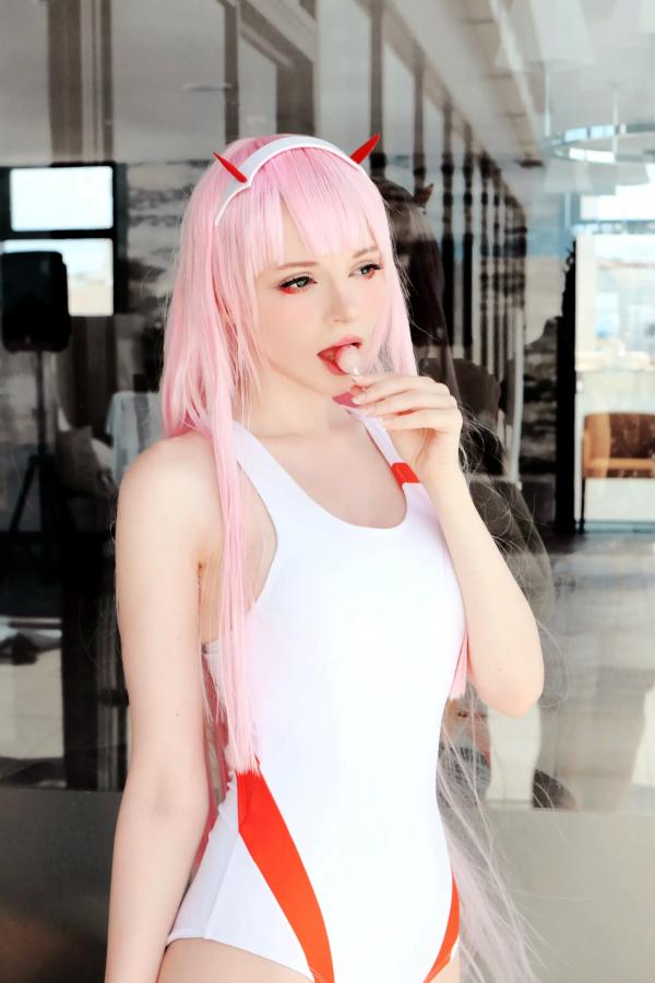    Peach milky - ZeroTwo 绝美Cosplay写真，02动漫角色扮演，欧美模特清纯甜美制服诱惑套图第29张图片